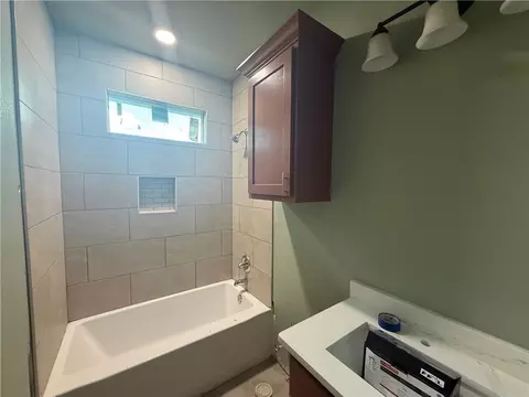 Bath - 1614 Conlee St, Bryan, TX 77803 photo 1 of 3
