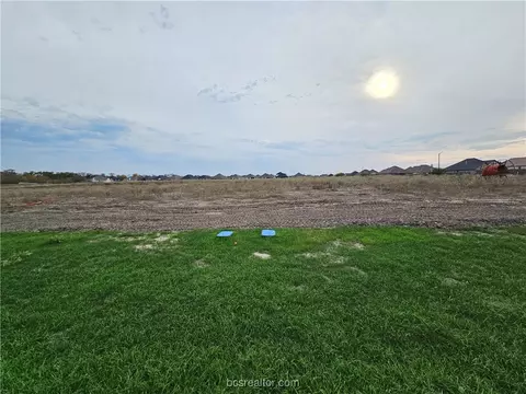2823 Captain Dr, Bryan, TX 77808 photo 5