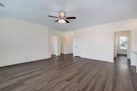 2502 Lightfoot Ln, Bryan, TX 77803 photo 6