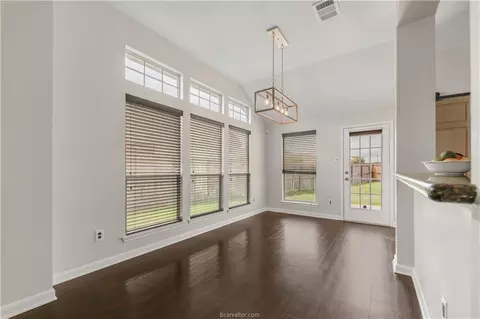 2031 Positano Loop, Bryan, TX 77808 photo 5