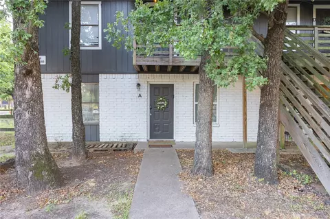 706 Navidad St, Bryan, TX 77801