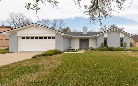 1203 Guadalupe Dr, College Station, TX 77840