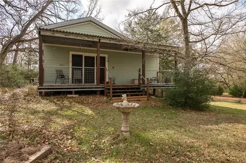 11428 Debbie Ln, Iola, TX 77861