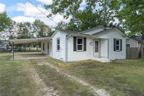 312 E Colorado St, Bremond, TX 76629