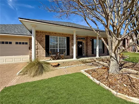 4764 Tiffany Park Cir, Bryan, TX 77802