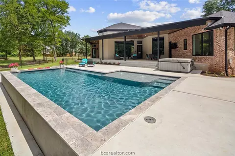 Exterior - 2900 Embers Ct, Bryan, TX 77808 photo 6 of 16