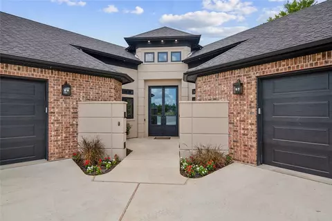 Exterior - 2900 Embers Ct, Bryan, TX 77808 photo 3 of 16