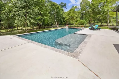 Exterior - 2900 Embers Ct, Bryan, TX 77808 photo 4 of 16