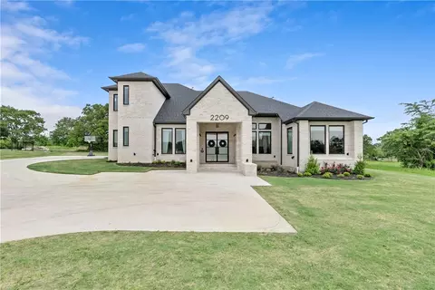 2209 Joe Will Ct, College Station, TX 77845