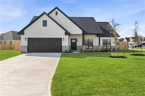 2105 Zebrina Ct, Bryan, TX 77807