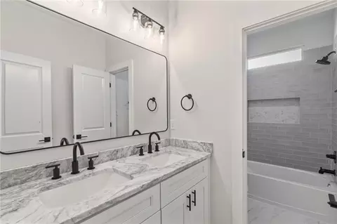 Bath - 2102 Joppi Ct, Bryan, TX 77807 photo 3 of 3