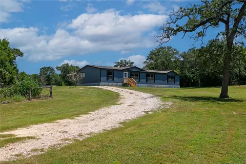 118 Yaupon Dr, Caldwell, TX 77836