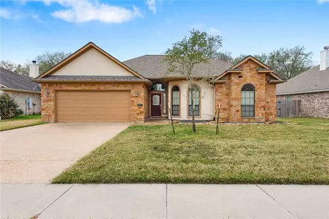 2717 Colony Village Dr, Bryan, TX 77808
