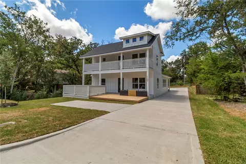 1104 Berkeley St, College Station, TX 77840
