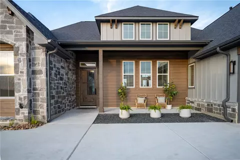 Exterior - 7028 Skipping Rock Path, Bryan, TX 77808 photo 2 of 5