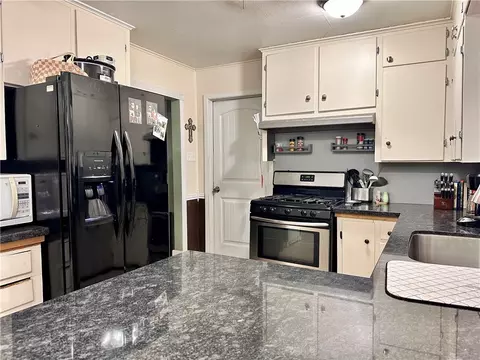 Kitchen - 2501 Wayside Dr, Bryan, TX 77802 photo 2 of 5