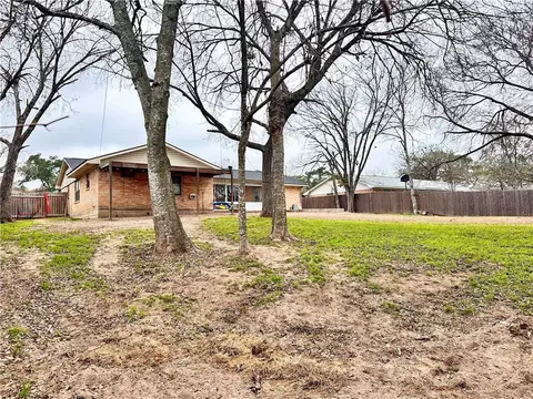 Exterior - 2501 Wayside Dr, Bryan, TX 77802 photo 8 of 9