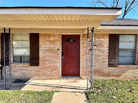 Exterior - 2501 Wayside Dr, Bryan, TX 77802 photo 3 of 9
