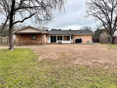 Exterior - 2501 Wayside Dr, Bryan, TX 77802 photo 5 of 9