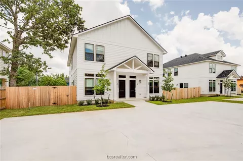 405 Nimitz St, College Station, TX 77840