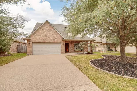 2204 Carlisle Ct, College Station, TX 77845