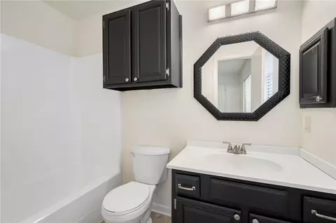 Bath - 2803 Oakside Dr, Bryan, TX 77802 photo 2 of 3
