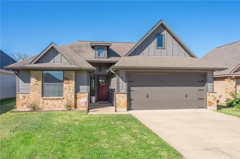 2714 Silver Oak Dr, College Station, TX 77845