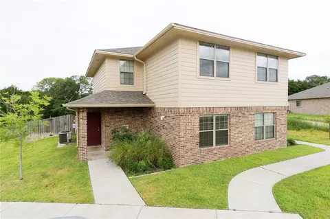 44244426 Reveille Rd, College Station, TX 77845