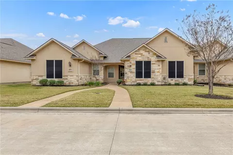 3810 Blackhawk Ln, College Station, TX 77845