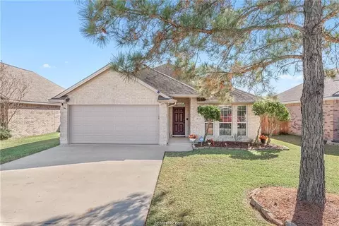 914 Gardenia St, College Station, TX 77845