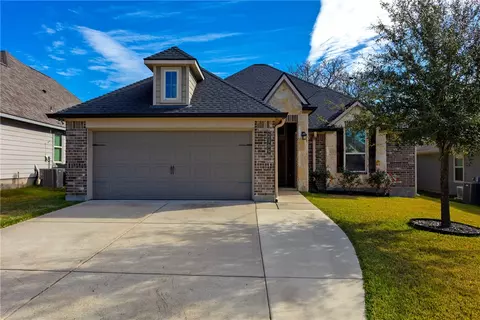 2109 Stubbs Dr, Bryan, TX 77807