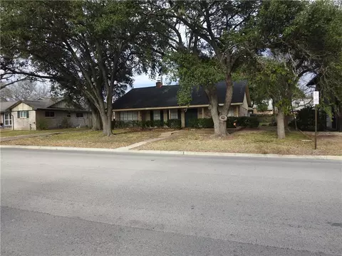 1103 Glade St, College Station, TX 77840