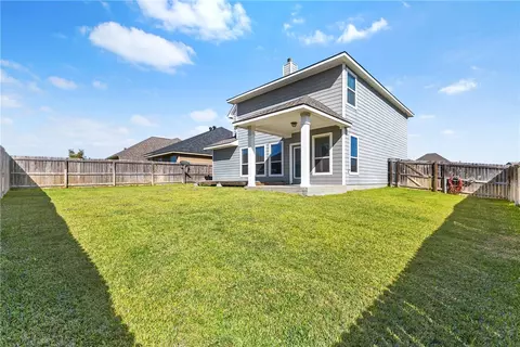 Exterior - 2032 Stubbs Dr, Bryan, TX 77807 photo 2 of 4