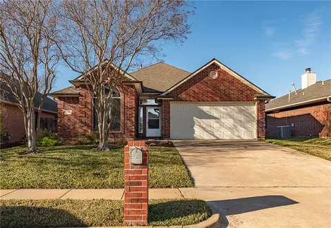 2630 Lochinvar Ln, Bryan, TX 77802