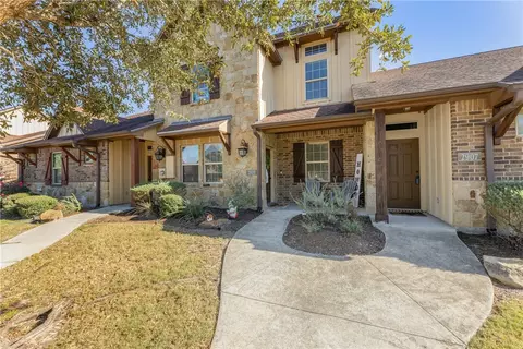 2909 Old Ironsides Dr, College Station, TX 77845