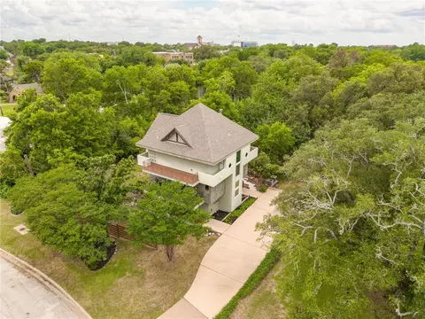 View/Area - 1015 E 24th St, Bryan, TX 77803 photo 2 of 2