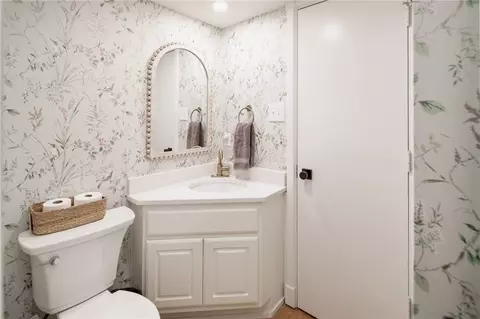 Bath - 1015 E 24th St, Bryan, TX 77803 photo 2 of 8