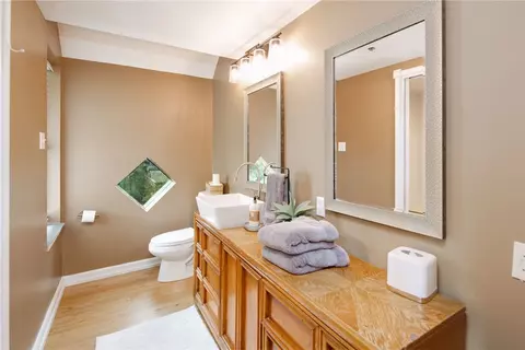 Bath - 1015 E 24th St, Bryan, TX 77803 photo 8 of 8