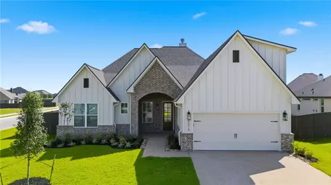 5016 Booth Falls Trl, Bryan, TX 77802