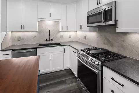 Kitchen - 3601 Brighton Dr, Bryan, TX 77802 photo 4 of 5
