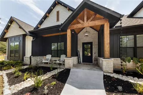 5201 Vintage Oaks Ct, College Station, TX 77845
