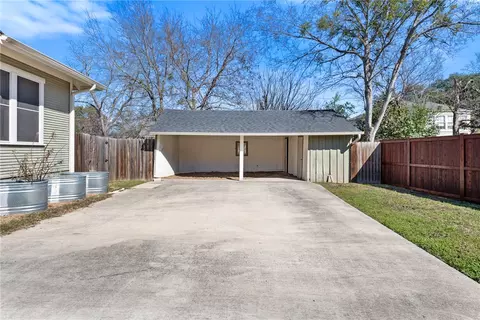 Exterior - 712 E 28th St, Bryan, TX 77803 photo 5 of 5