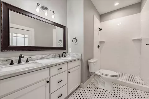 Bath - 712 E 28th St, Bryan, TX 77803 photo 1 of 5
