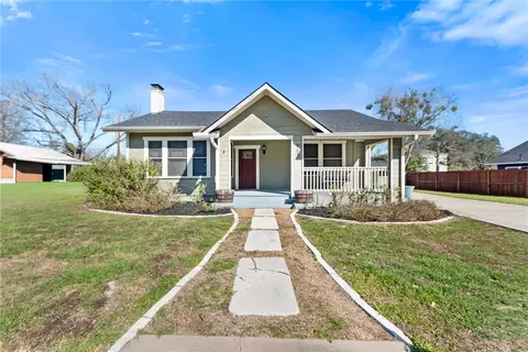 712 E 28th St, Bryan, TX 77803