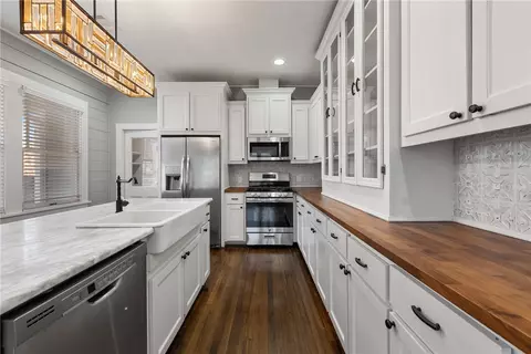 Kitchen - 712 E 28th St, Bryan, TX 77803 photo 2 of 2