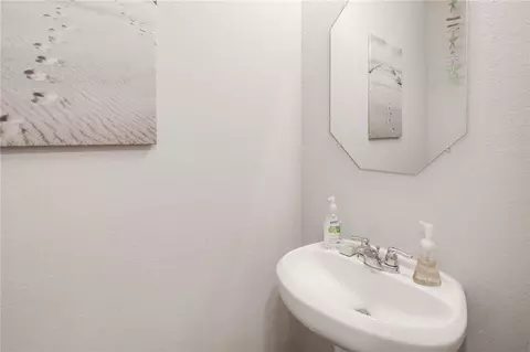 Bath - 992 Rice Dr, Bryan, TX 77803 photo 3 of 3