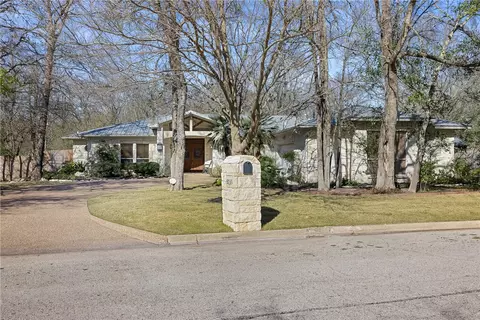 1807 Springbrook Estates Dr, College Station, TX 77845