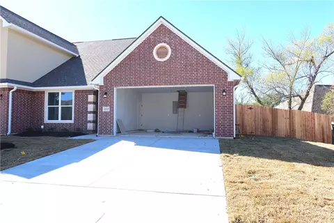 2000 Reagan Ct, Bryan, TX 77802