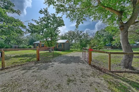 515 Lakeview Ln, Somerville, TX 77879