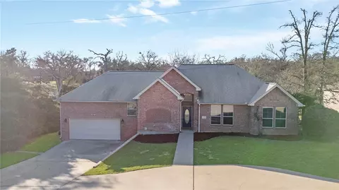 11 Arnold Palmer, Hilltop Lakes, TX 77871